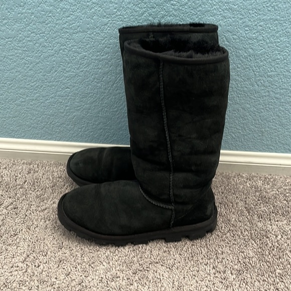 Uggs Australia classic Tall Essential Boots - Picture 10 of 10